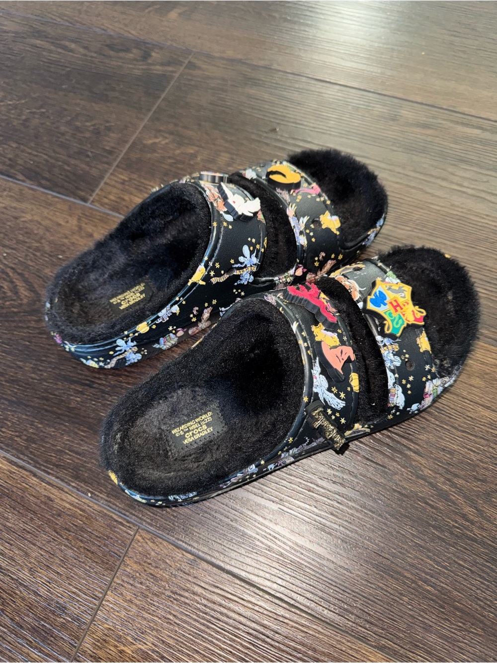 CROCS Vera Bradley Harry Potter Fuzzy Slide Sandals